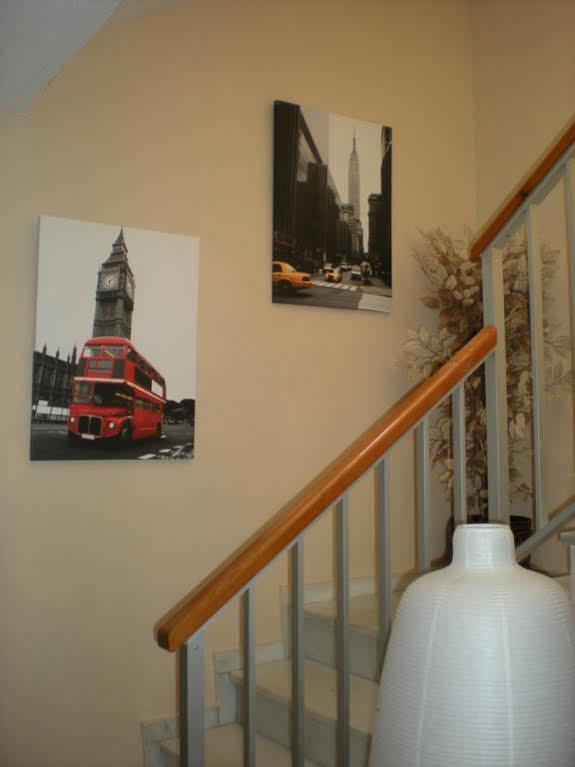 Hostal Tilos Málaga Dış mekan fotoğraf